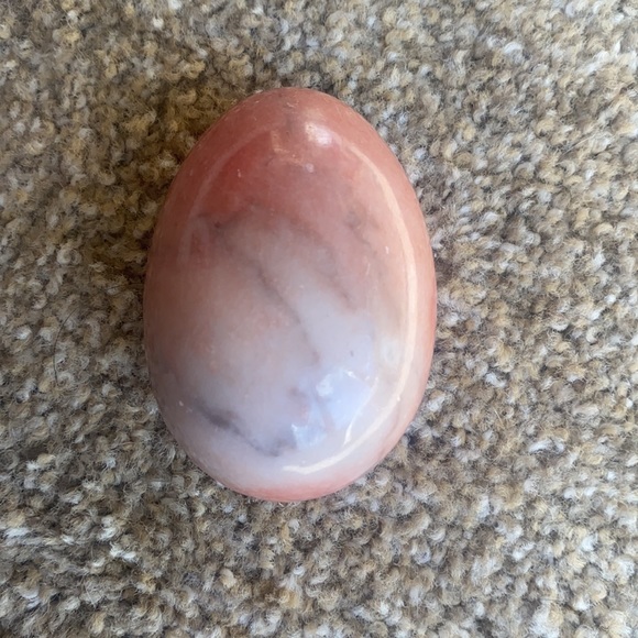 Marble decorative egg with stand - Picture 3 of 10